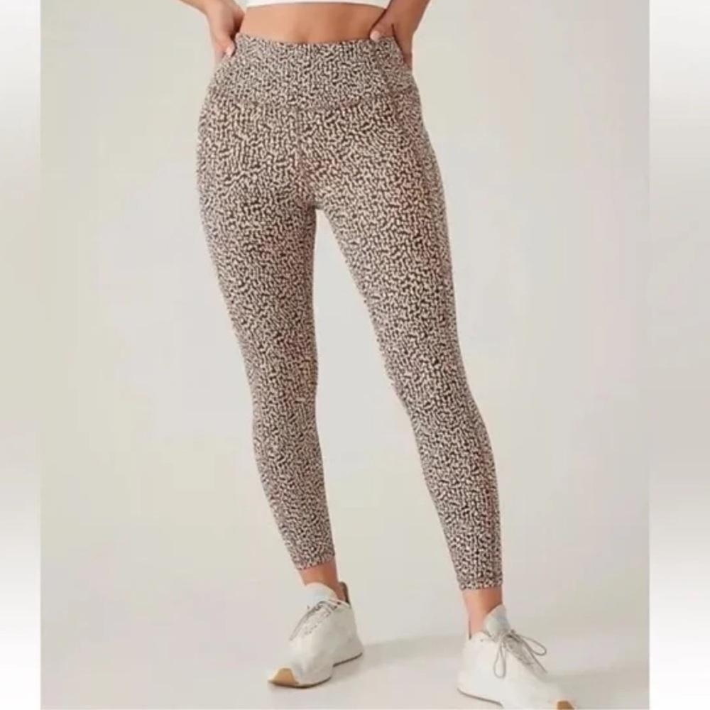 🤎ATHLETA Ultimate Stash Textured Tight Camilla Brown Animal Print • Pockets❣️ - Picture 5 of 5